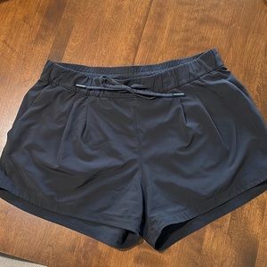 🍋 Lululemon Stroll at Sundown Shorts Black 🍋